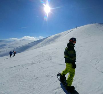 WYCIECZKA RELAKSACYJNA, TURYSTYKA KULINARNA, bukovel, wyjazd zimowy, domki 6 osobowe, nocleg bukovel , snowboard, słońce na stoku